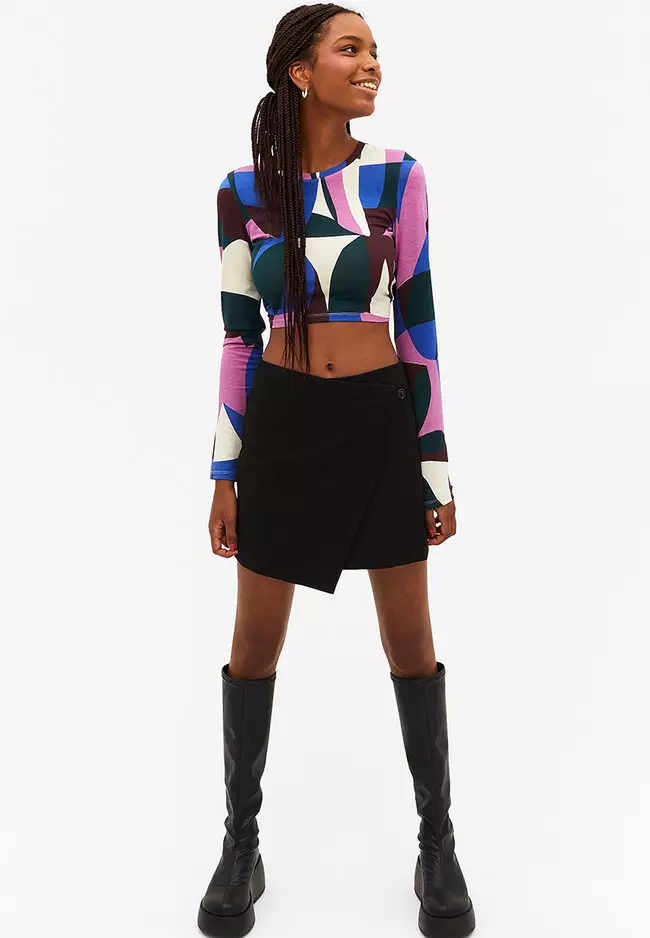 Monki Long Sleeve Crop Top With Cut Out Back 2024