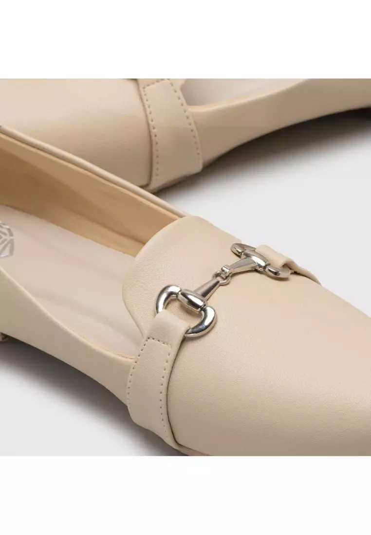 Charlota Chain Flat Shoes Cream