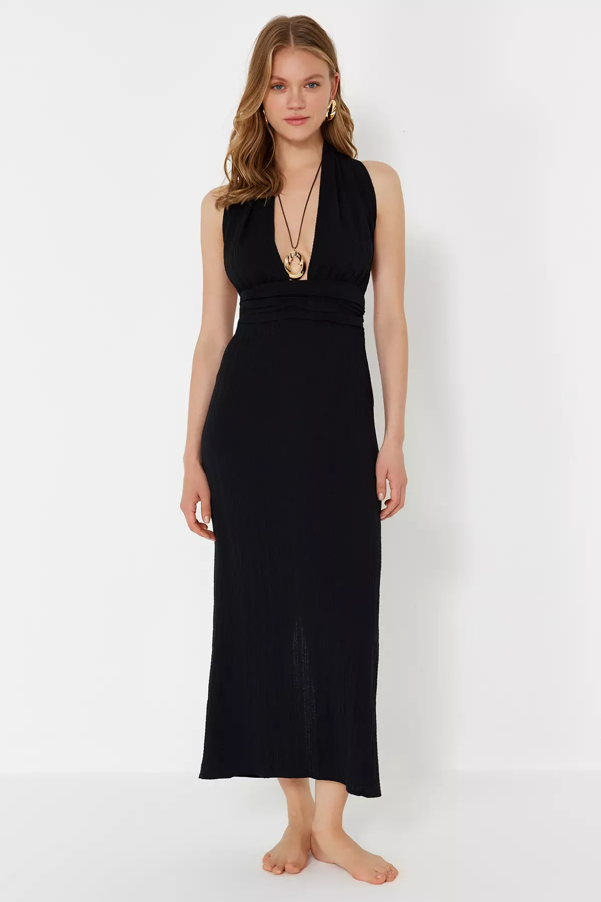 Black Maxi Woven Back Low-Cut Linen Blended Beach Dress