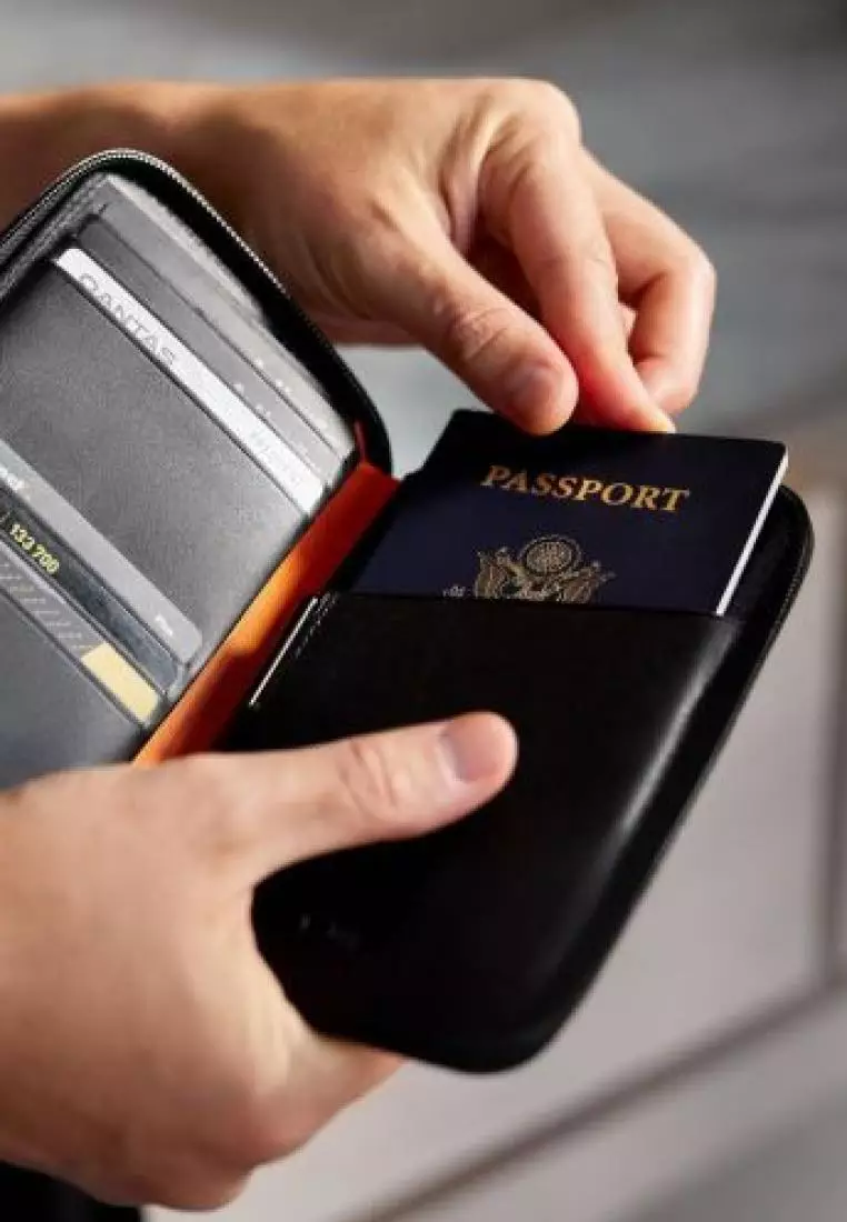 Bellroy Travel Folio (Second Edition) - Everglade