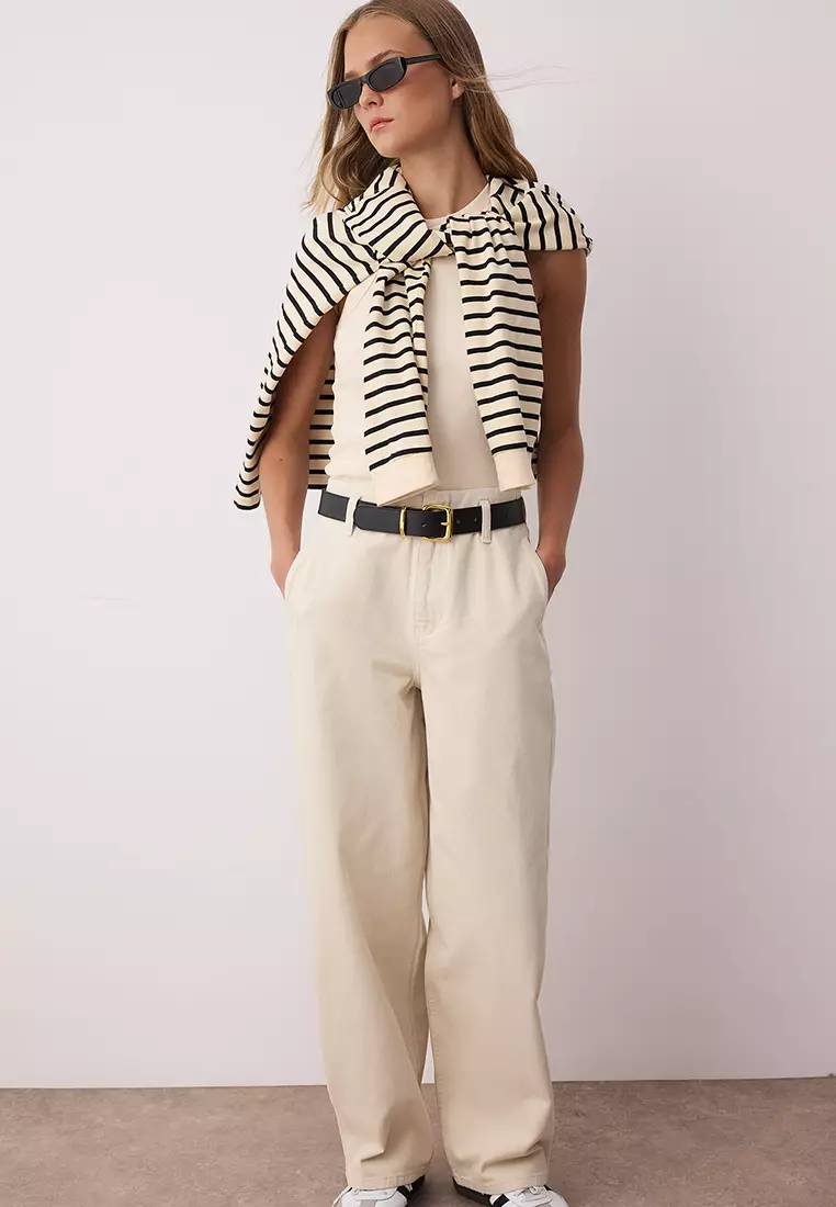 Ecru Pocket Detailed High Waist Barrel Baggy Jeans