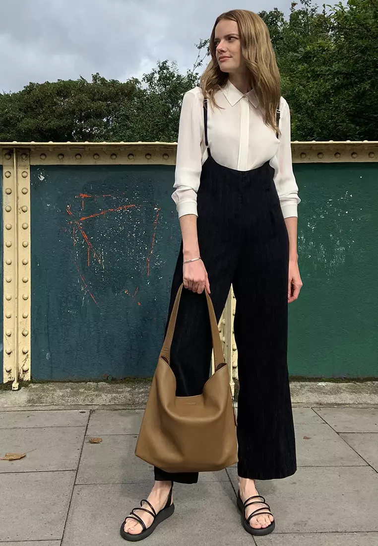 JHU Shoulder Bag - Black