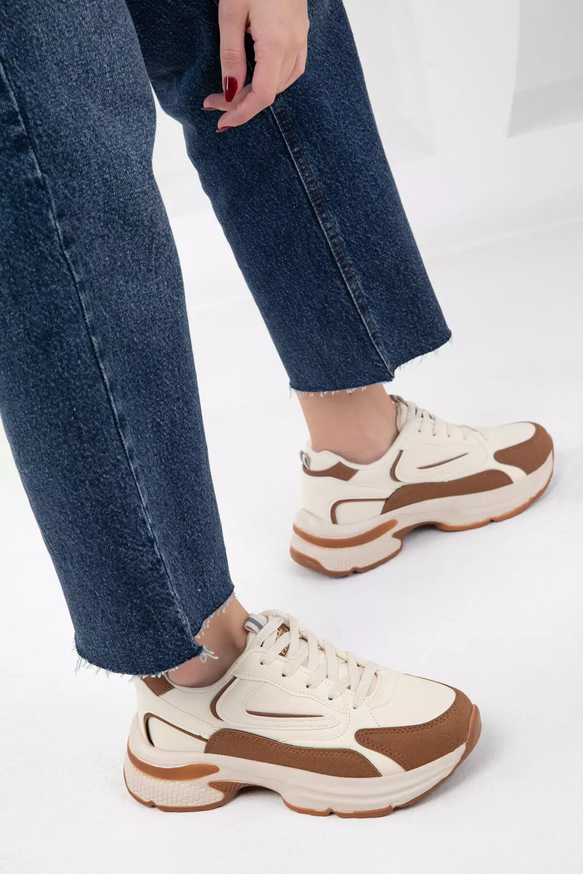 Beige-Taba-C Women's Sneakers 18802