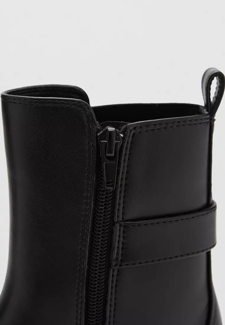 Chelsea Boots With Buckle