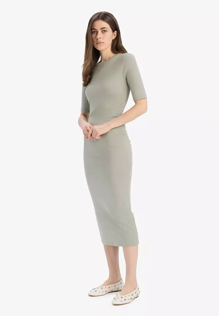Jual DeFacto Bodycon Body Hugging Crew Neck Basic Plain Rib Short ...