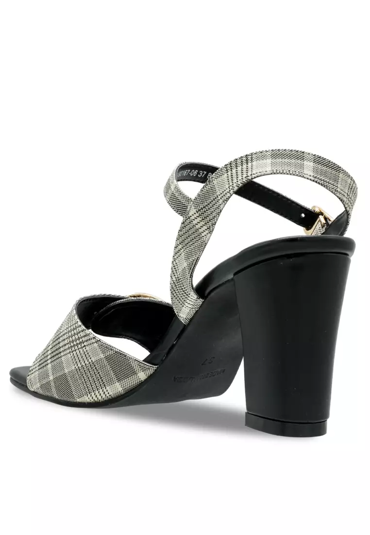 Women Fashion Heels - 240290167