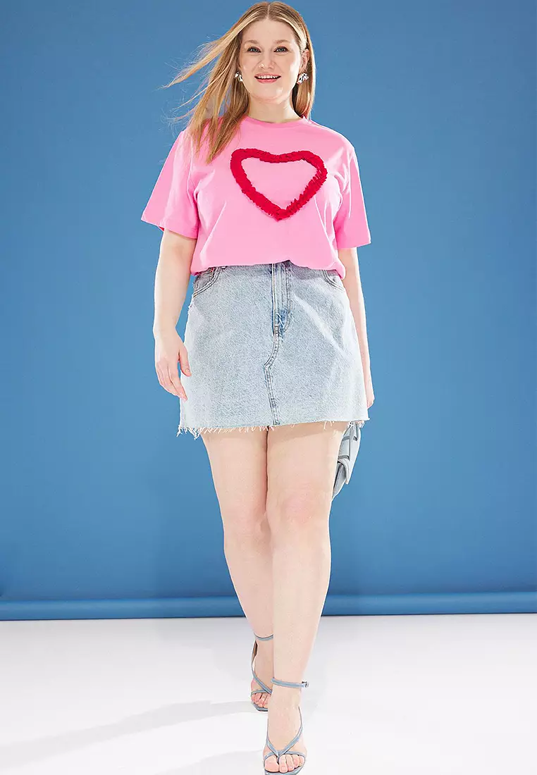 Ruffle Heart Detailed Boyfriend Fit T-Shirt
