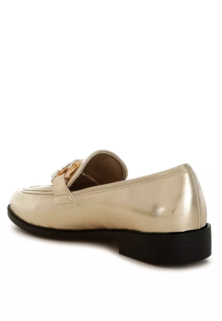 Sepatu Loafer Metalik Horsebit Diamante dalam Warna Emas