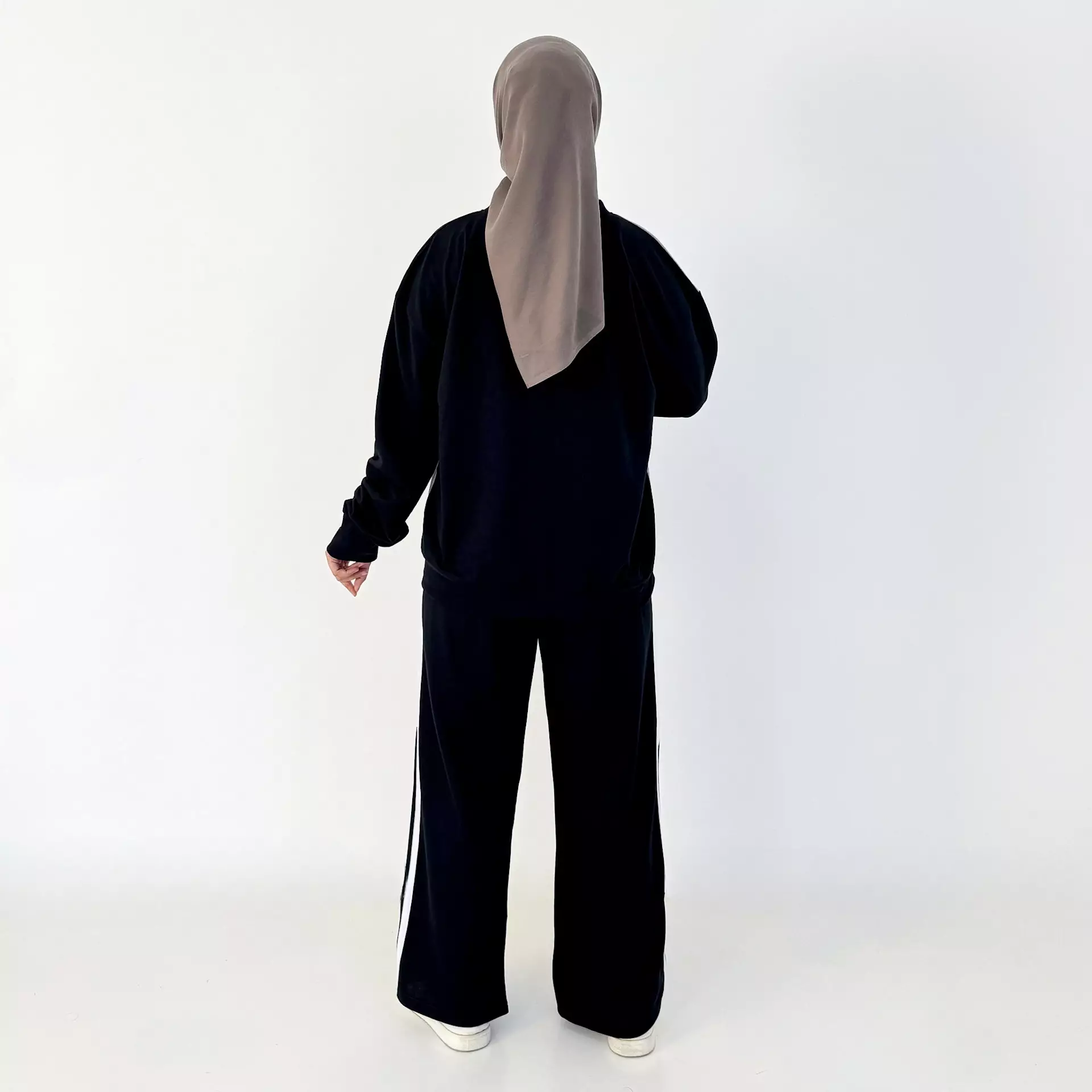 Set Spoty Gita | Setelan Training Olahraga HITAM