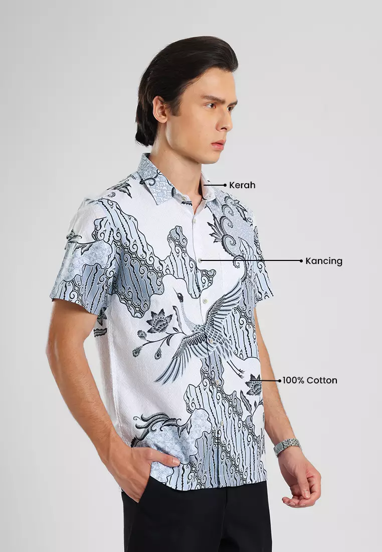MANZONE - Kemeja Batik Lengan Pendek Pria Wanamarta Modern Fit - White Warna White