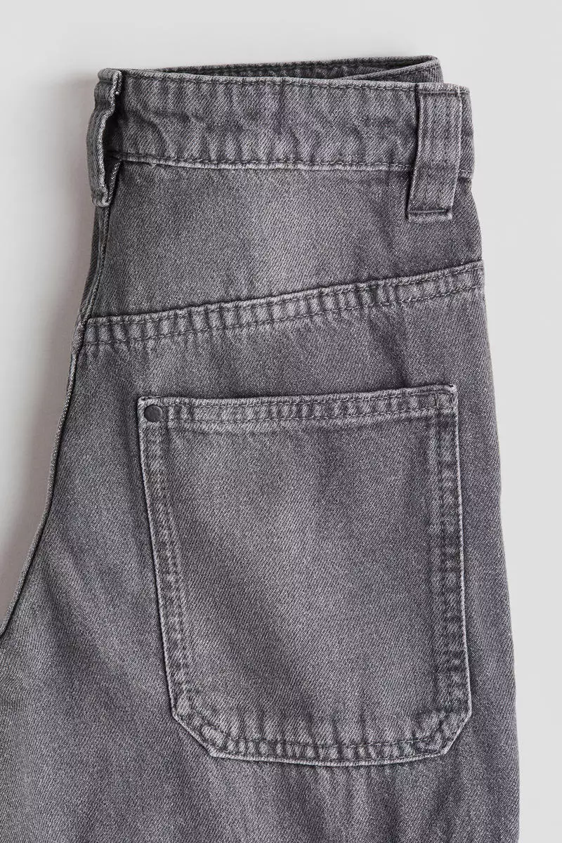 Baggy Fit Cargo Jeans