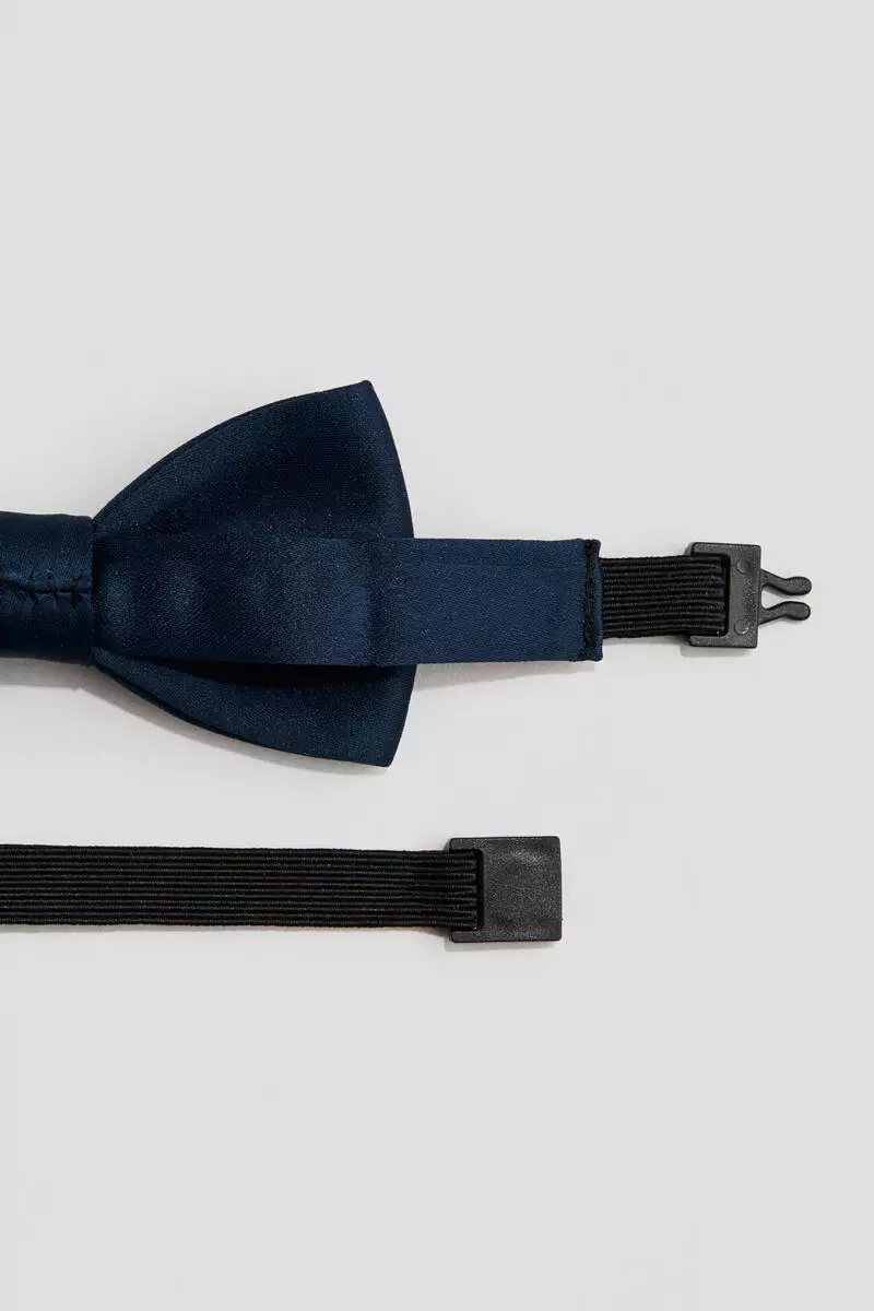 Bow tie