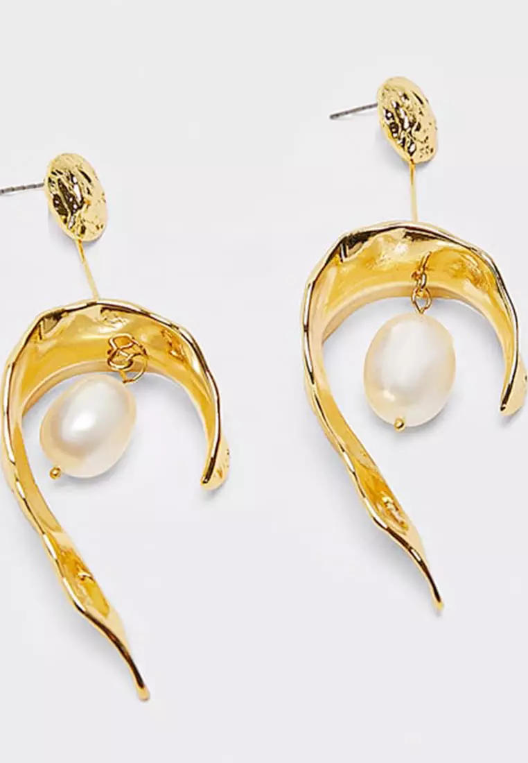 Geometric Irregular C Shape Pearl Pendant Earrings A21032406