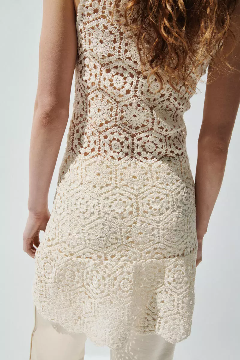 Sleeveless crochet-look dress