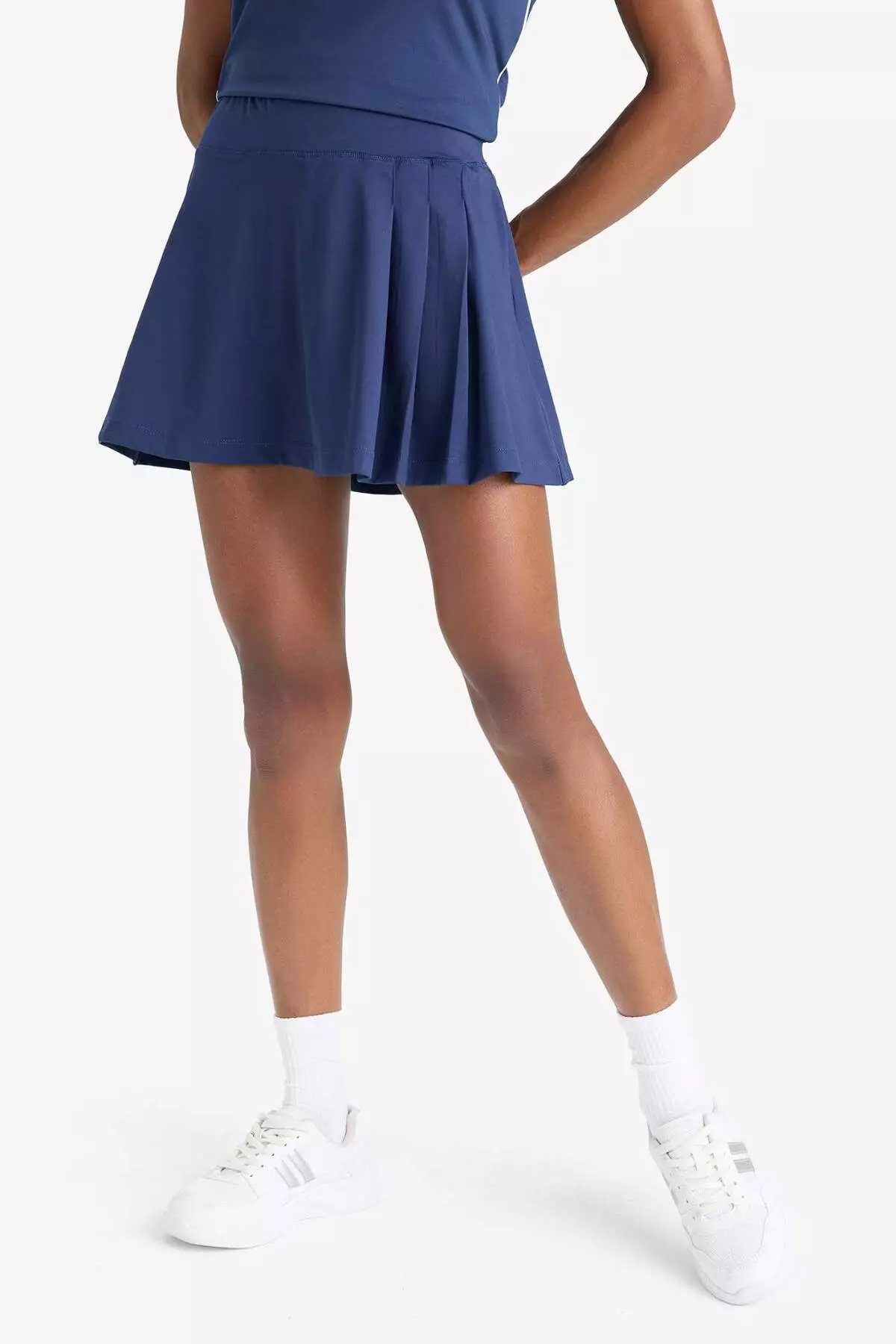 Defactofit Standard Fit Pleated Mini Tennis Skirt with Inner Leggings D9317Ax25Sp