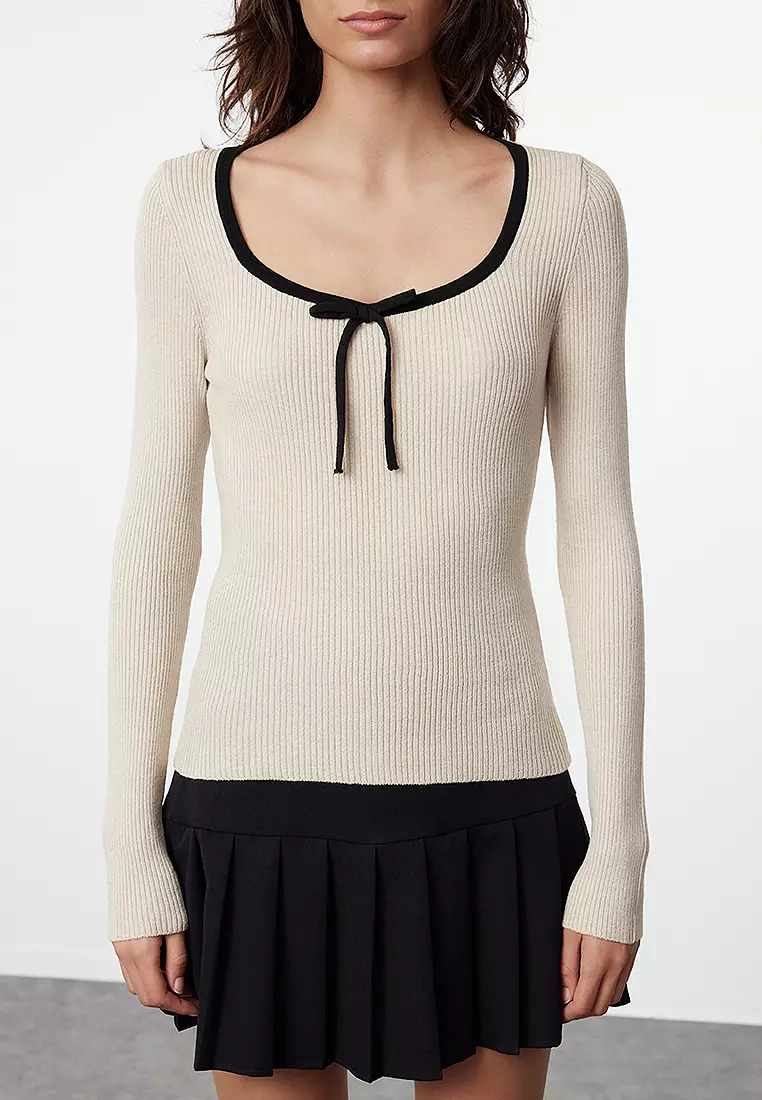 Bow Detail Jumper