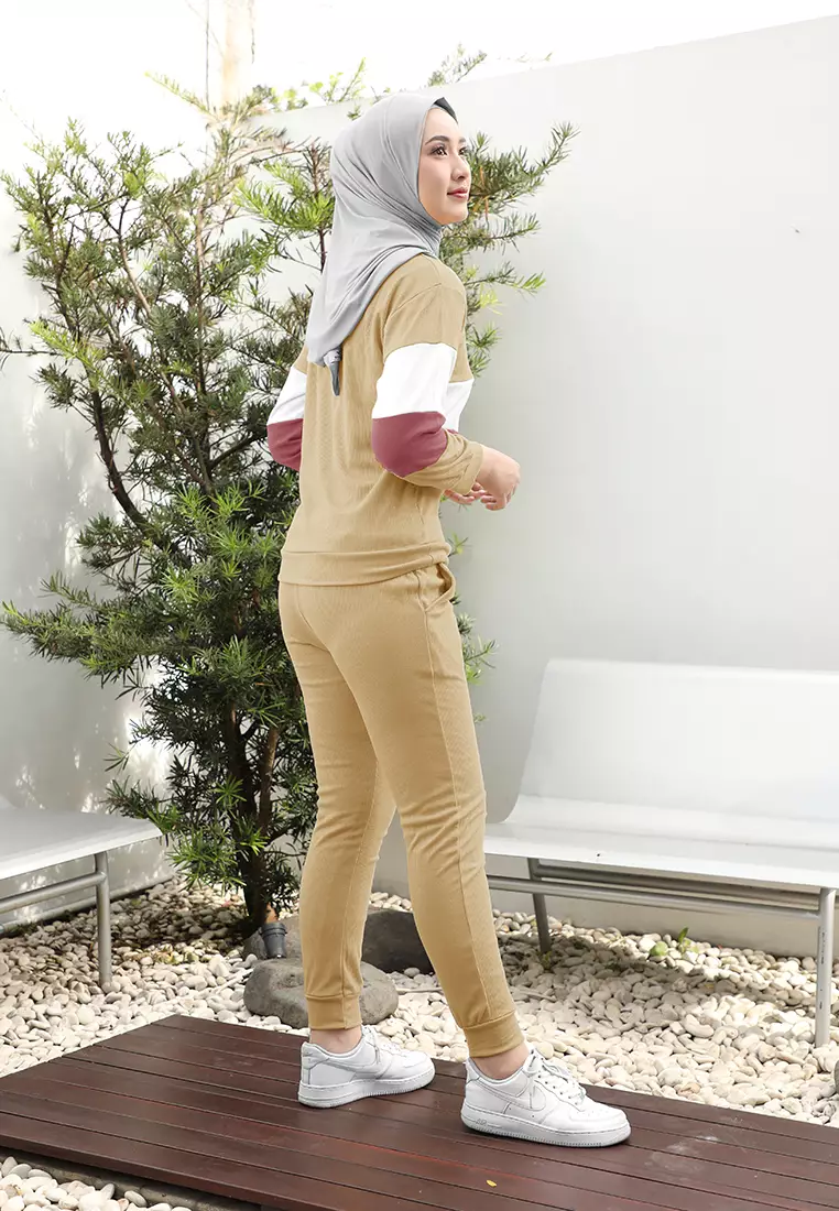 Training Set Olahraga Wanita Aestra Knit Palet Color -  Biscotti Almond