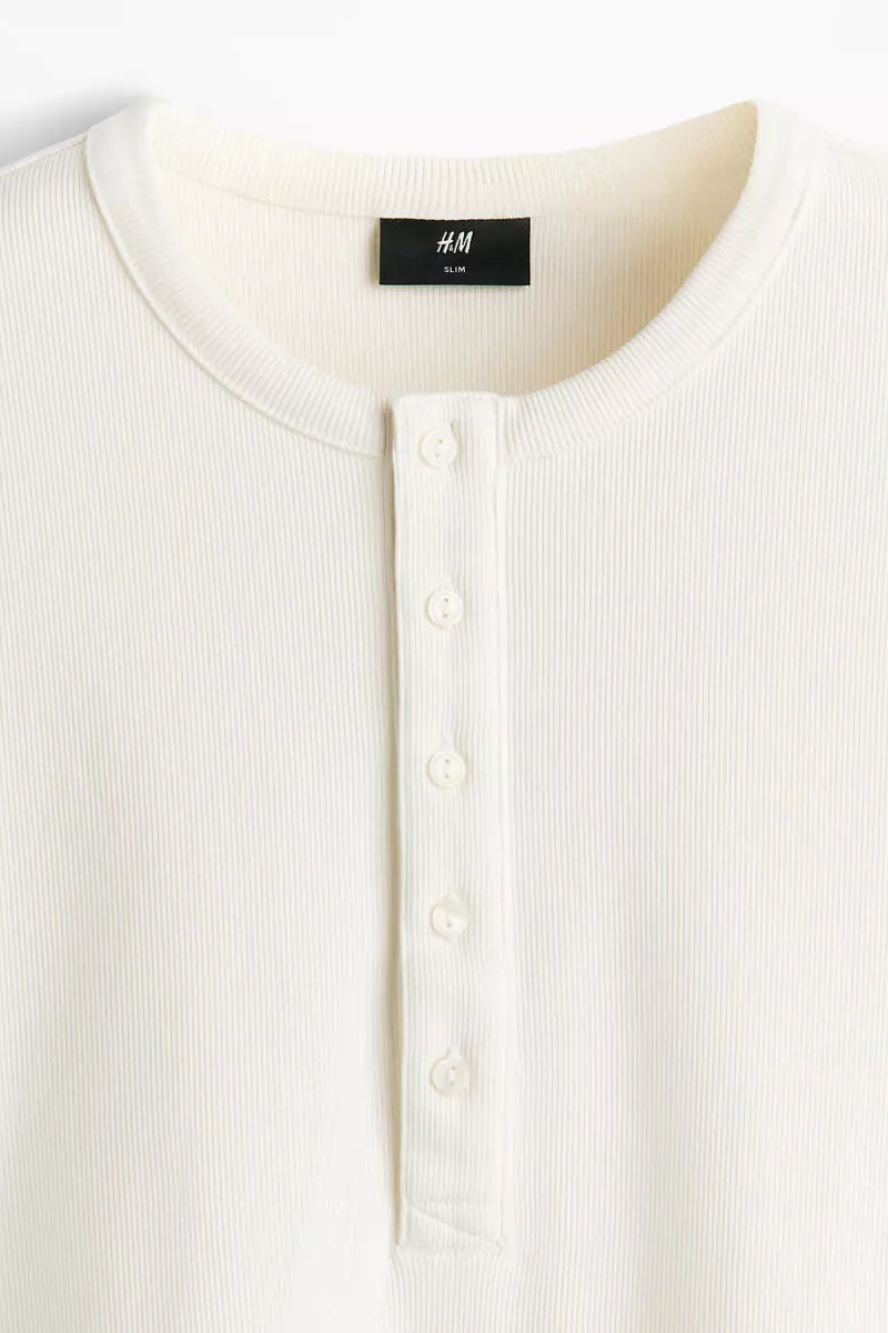 Slim Fit Ribbed Henley shirt