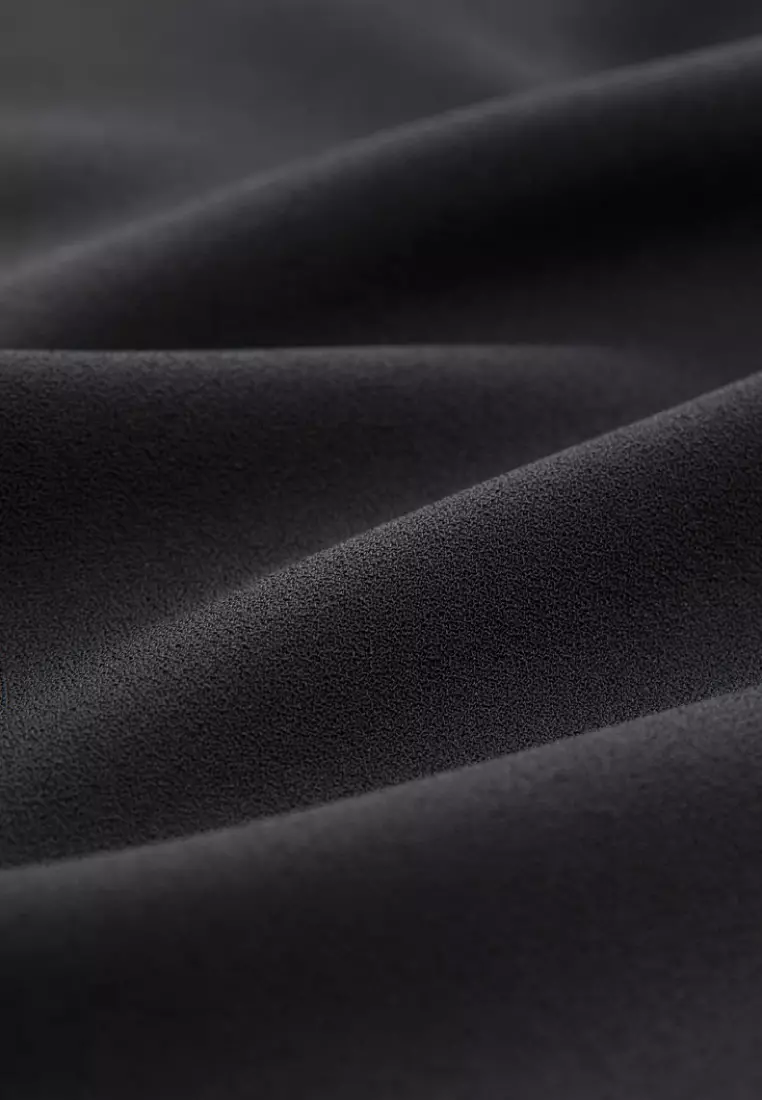 黑色袖反折無袖上著