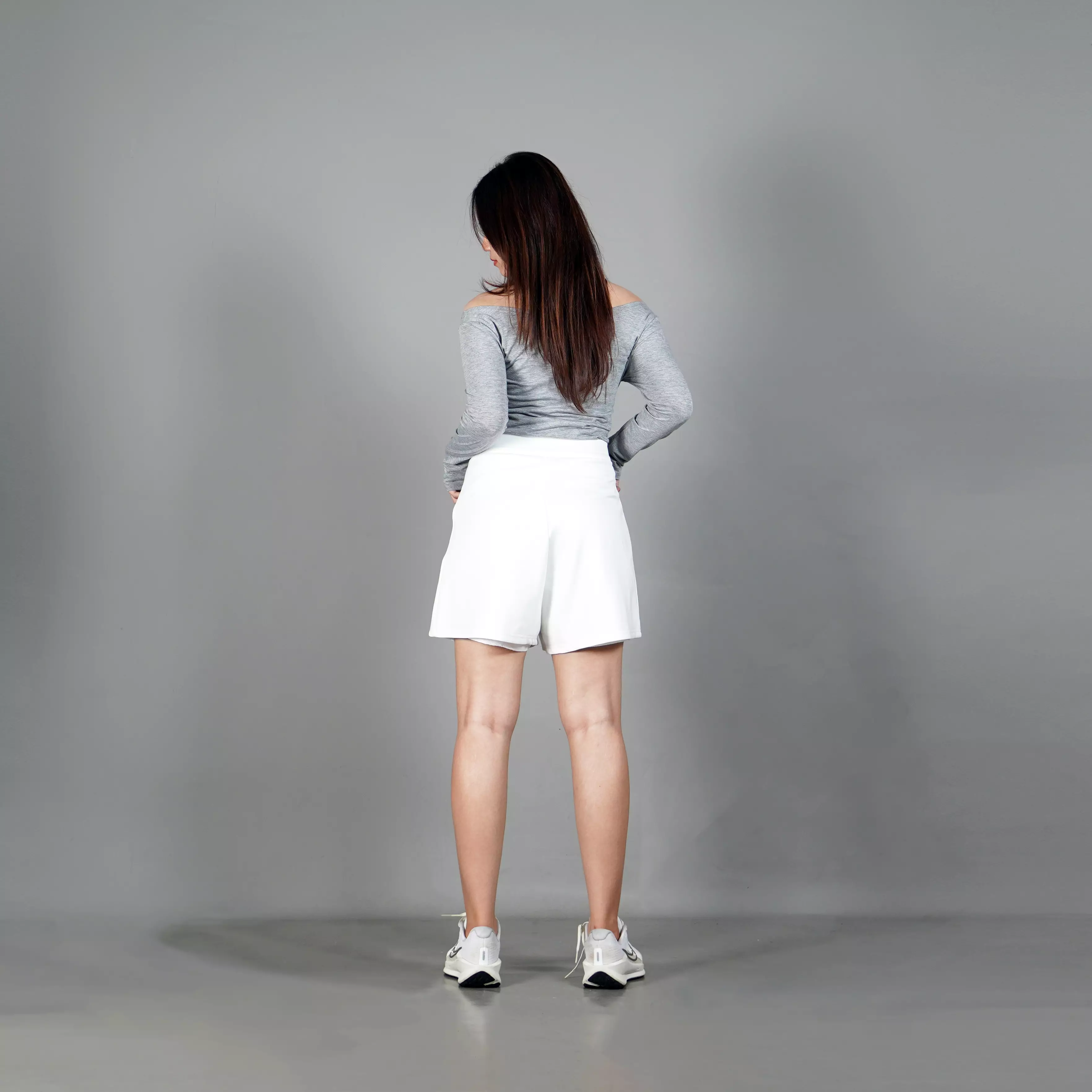 RENATA Celana Wanita Pendek Pleated Pants Celana Rok Lipat - BROKENWHITE