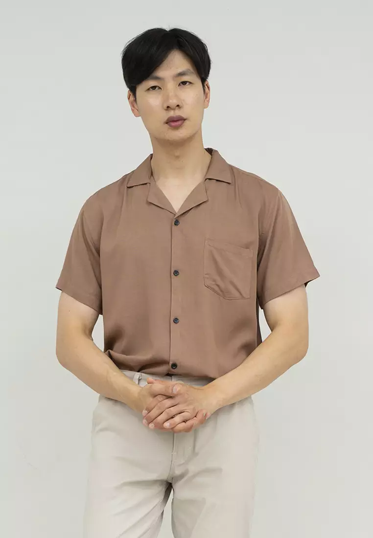 Kemeja bowling shirt pria lengan pendek coklat muda houseofcuff