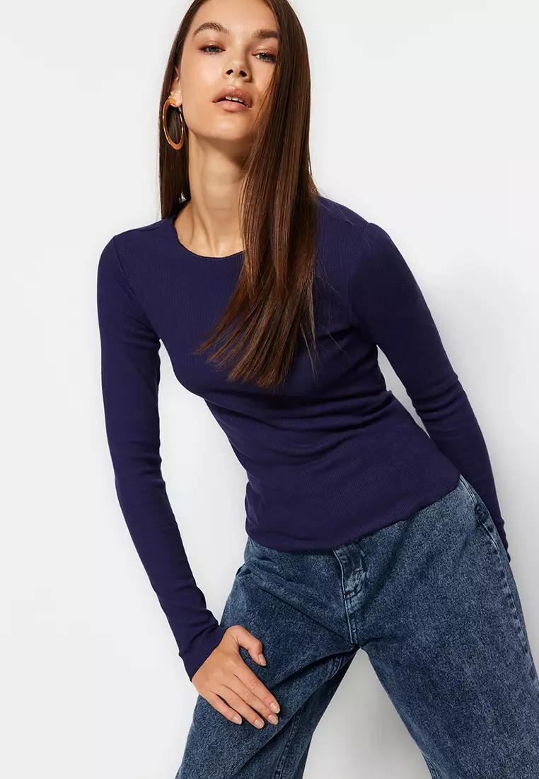 Fitted Round Neck Rib Top