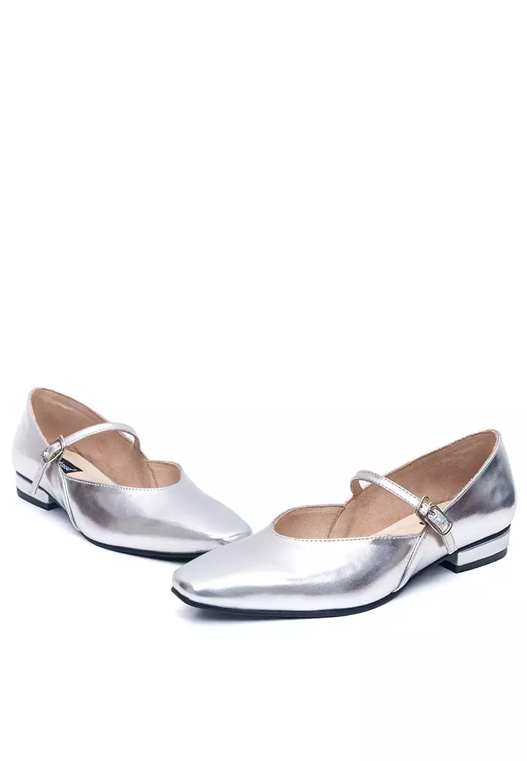 Jolie Flat Shoes in Silver