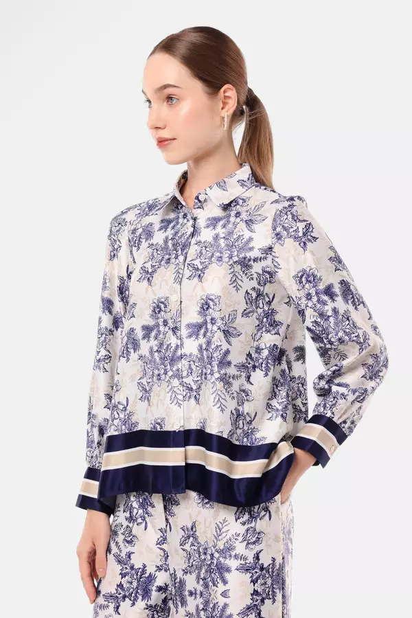 MINIMAL - Jocelyn - Blouse Motif Bunga - Blue Colour Blue