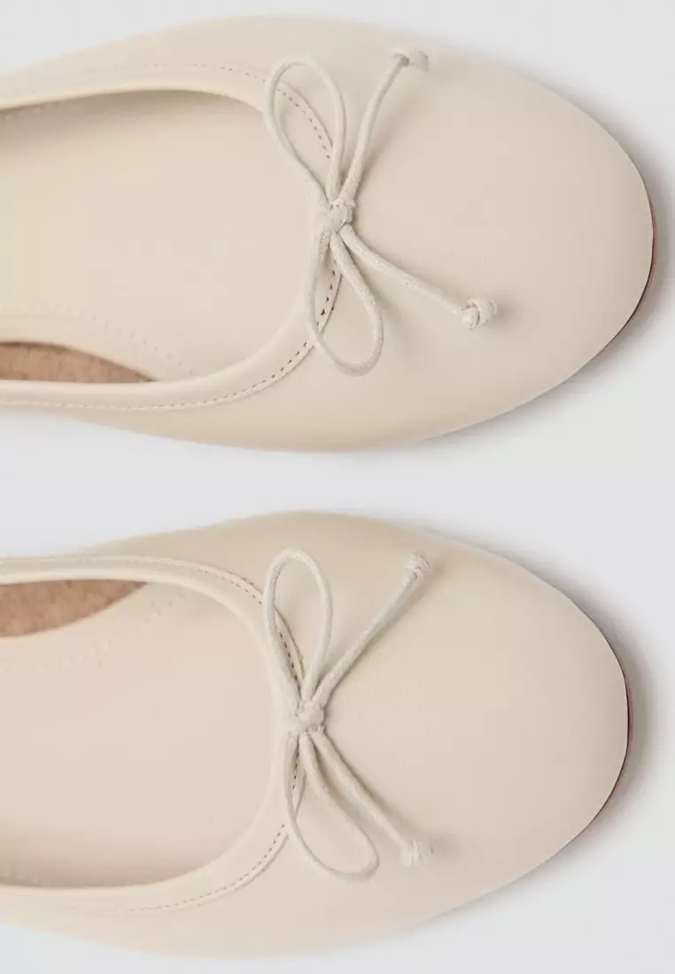 Leather Ballet Flats with Bow