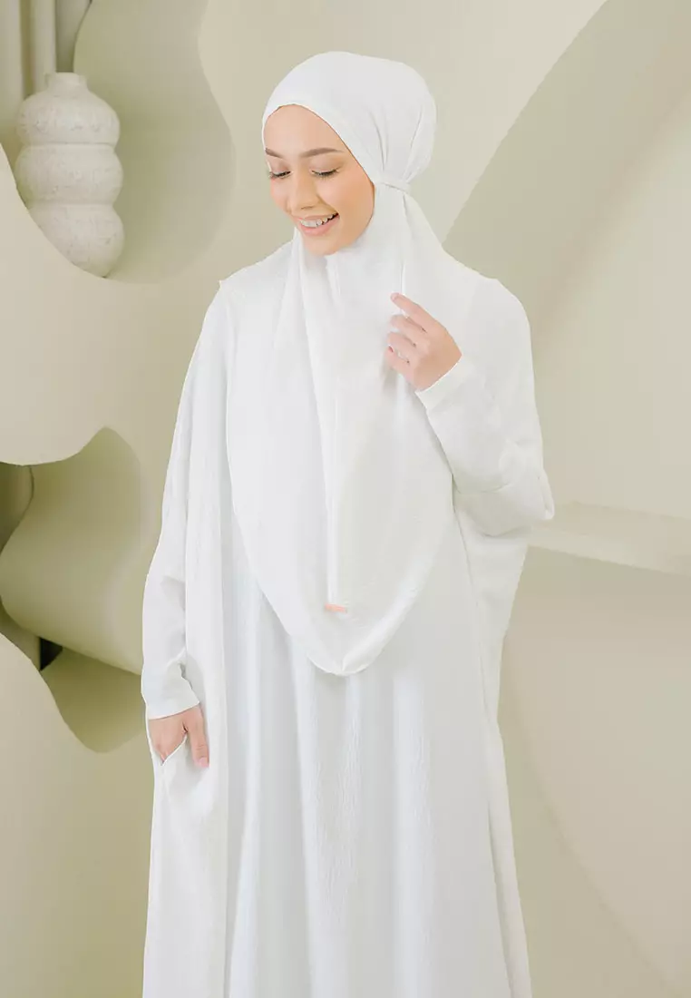 Hafsha Abaya Set Broken White