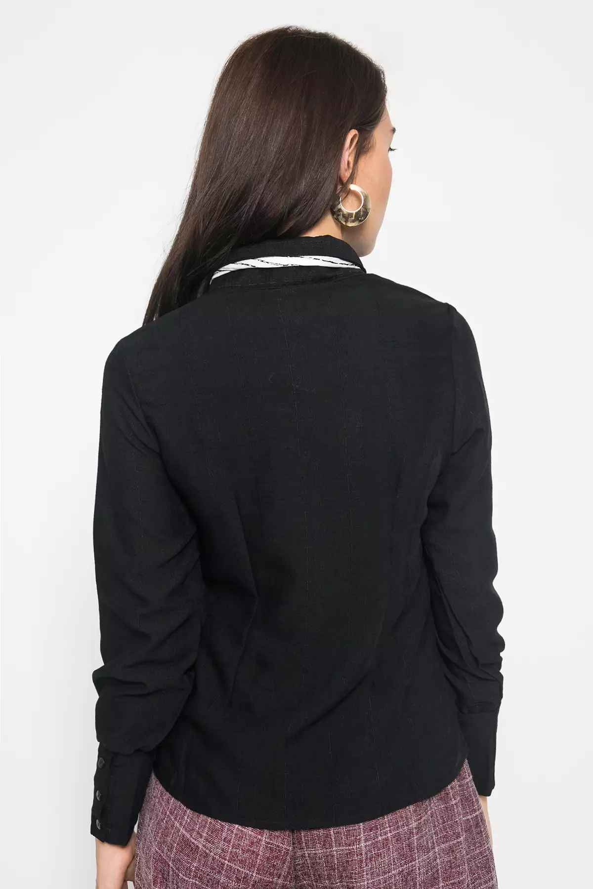 Jackie Blouse W/Black Striped Scarf