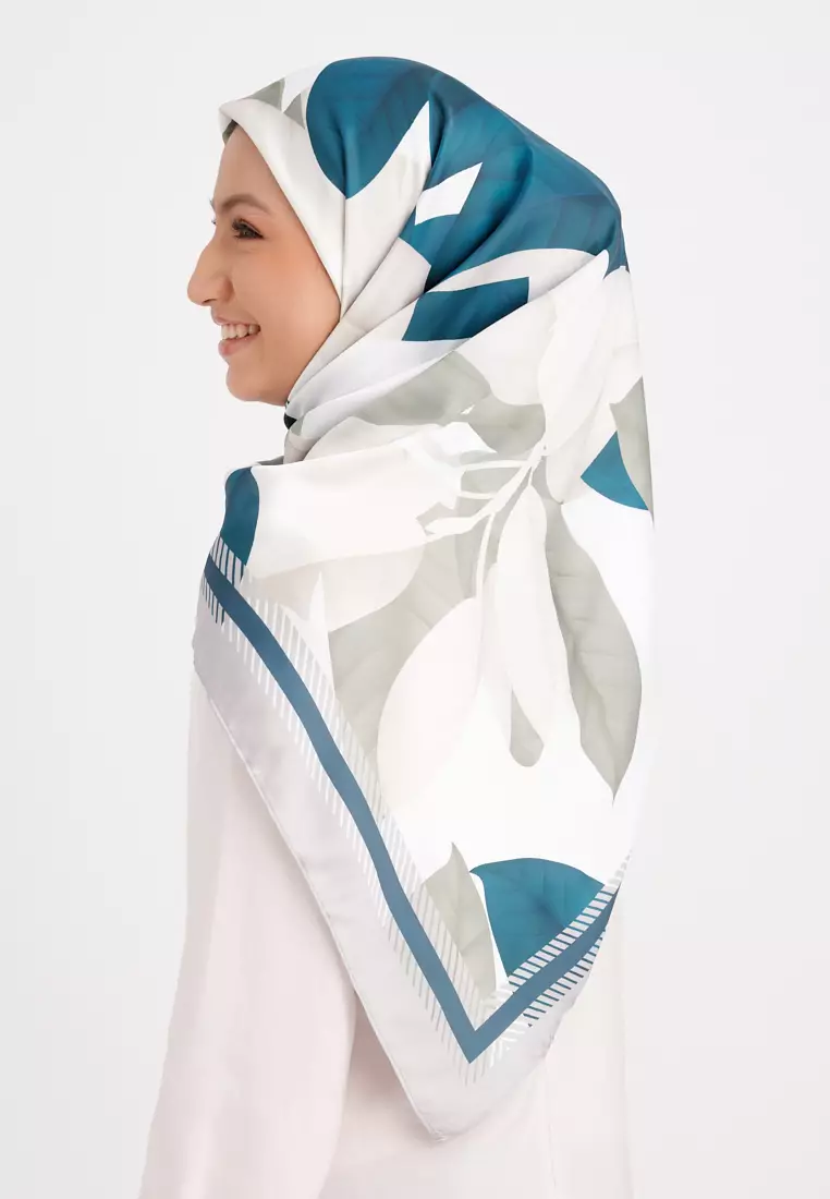 Fausta Square Hijab 023