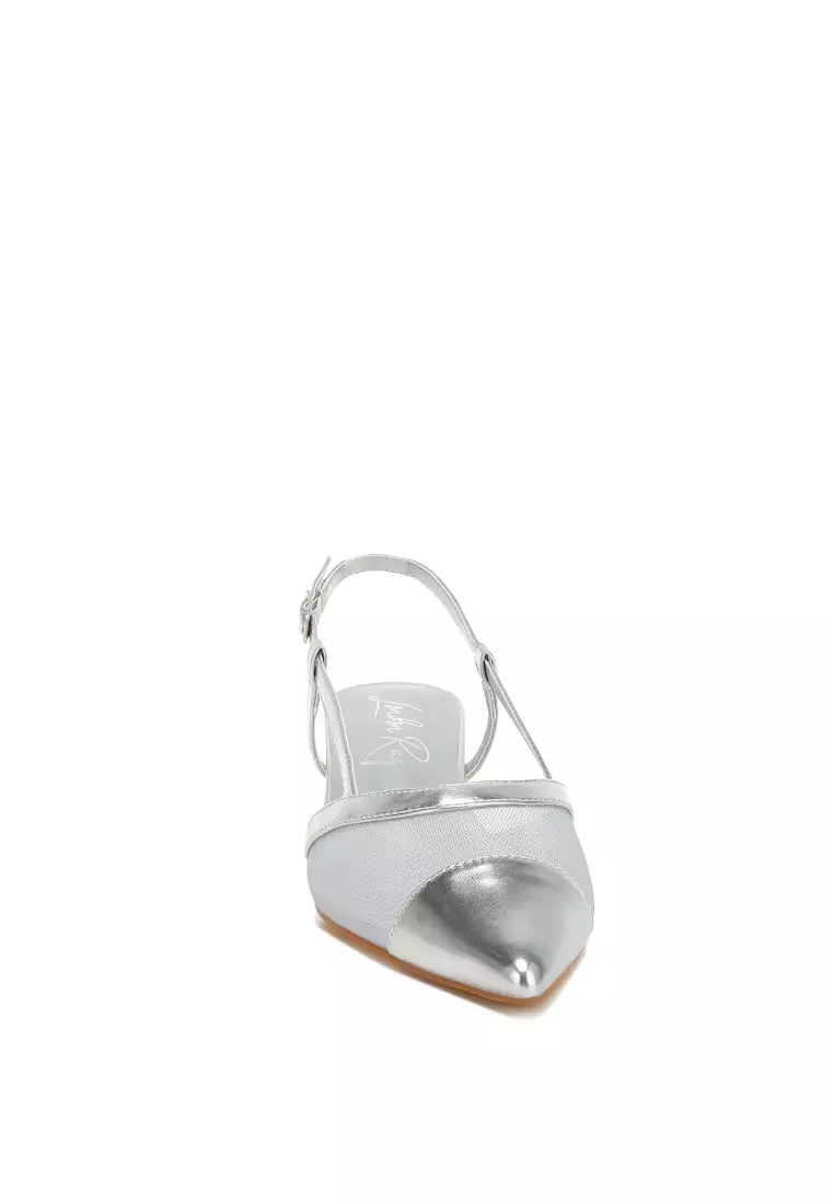 Sandal Slingback Jaring dalam Warna Perak