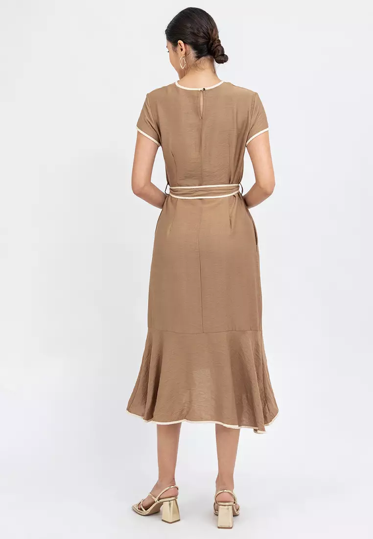 DELINYA Outlined Trumpet Dress