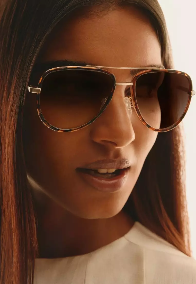 QUAY All In Medium Sunglasses - Tort/Brown Fade