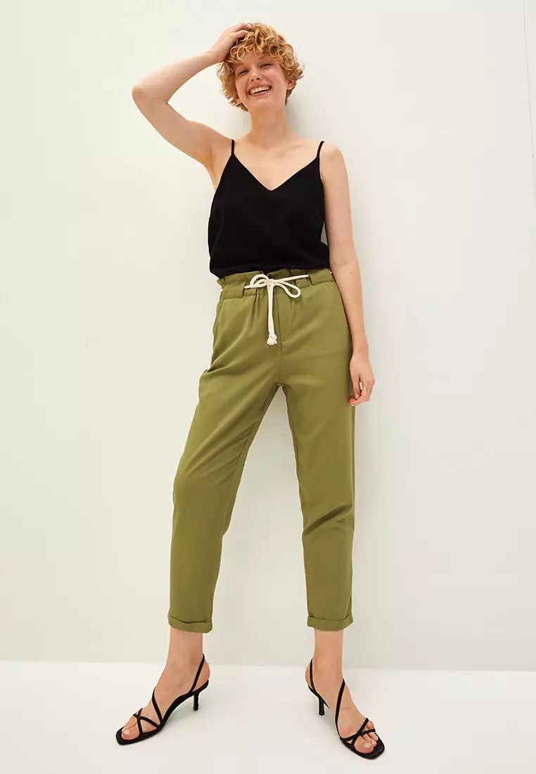 Buy LC WAIKIKI Elastic Waist Straight Pocket Detailed Gabardine