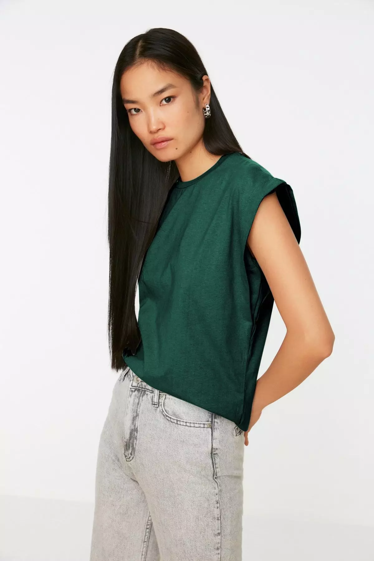 Emerald Green Detail 100% Cotton Padded Look Basic Crew Neck Knitted T-Shirt TWOSS20TS0021