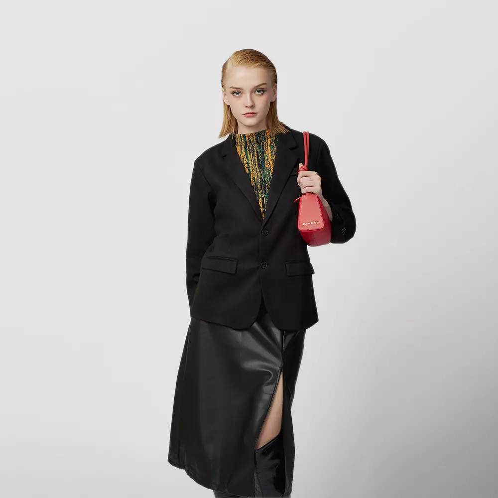 LITHIC SMALL SHOULDER BAG IN ROCOCCO RED
