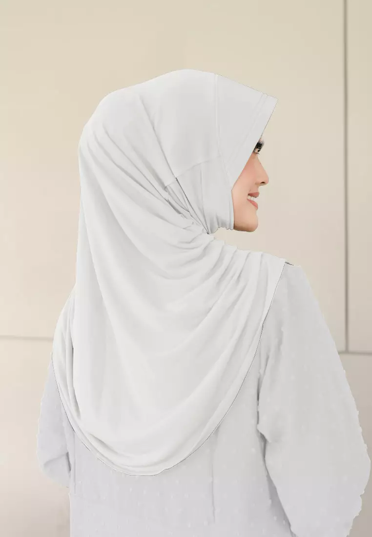 Zelena - Mahika Bergo | Hijab Instan Daily | Bergo Pad Kerut - Broken White