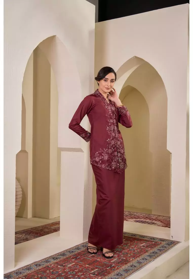 Kebaya Sulam Kaleela