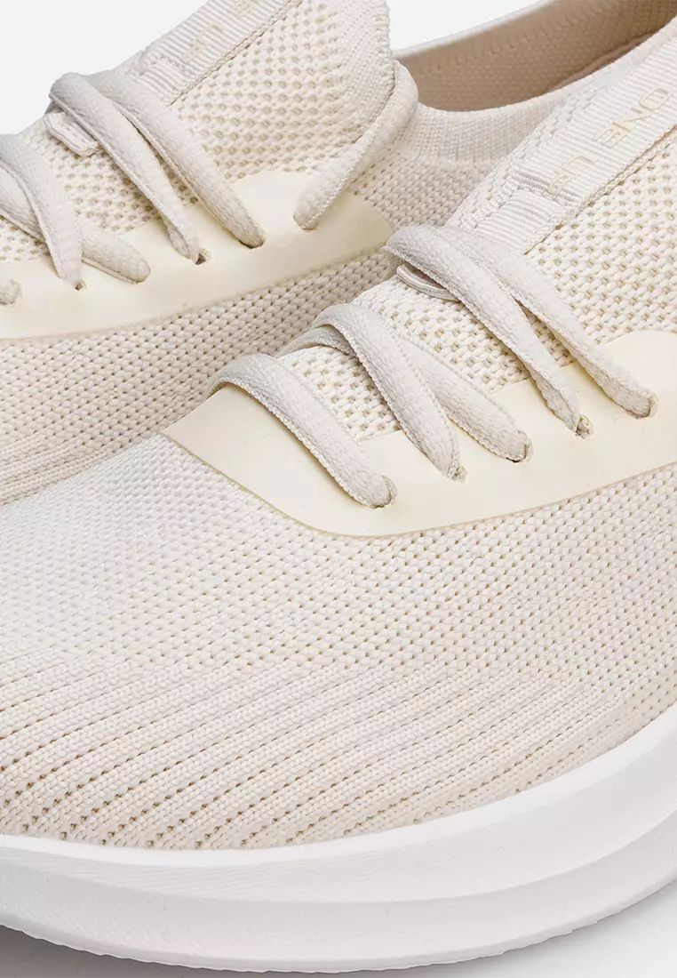 world balance shoes for women