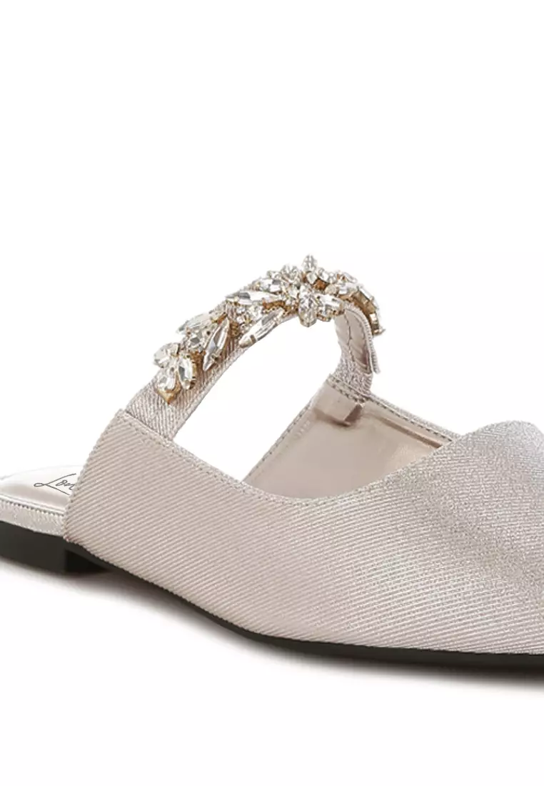 Sandal Berkilau Tali Berlian Imitasi Warna Beige