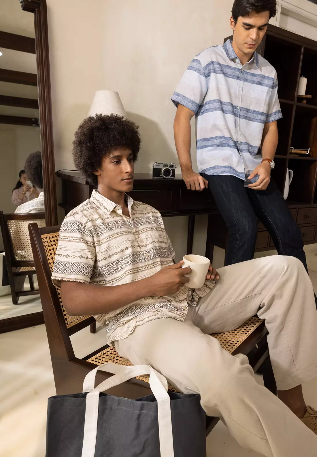 POLICE Kemeja Printing Cotton Soft Cream Coklat Regular Fit Pria