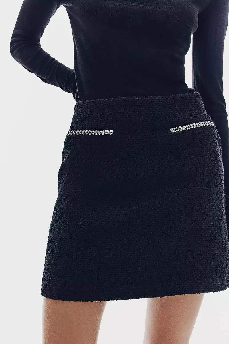 Bouclé mini skirt