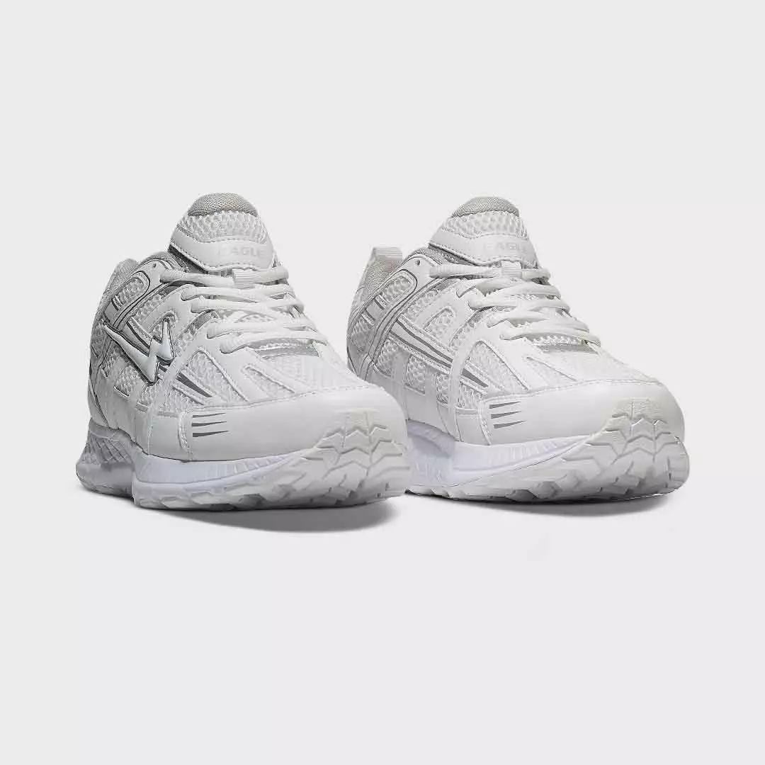 Eagle Sepatu Sneakers Lifestyle Velodrive - PUTIH/PERAK