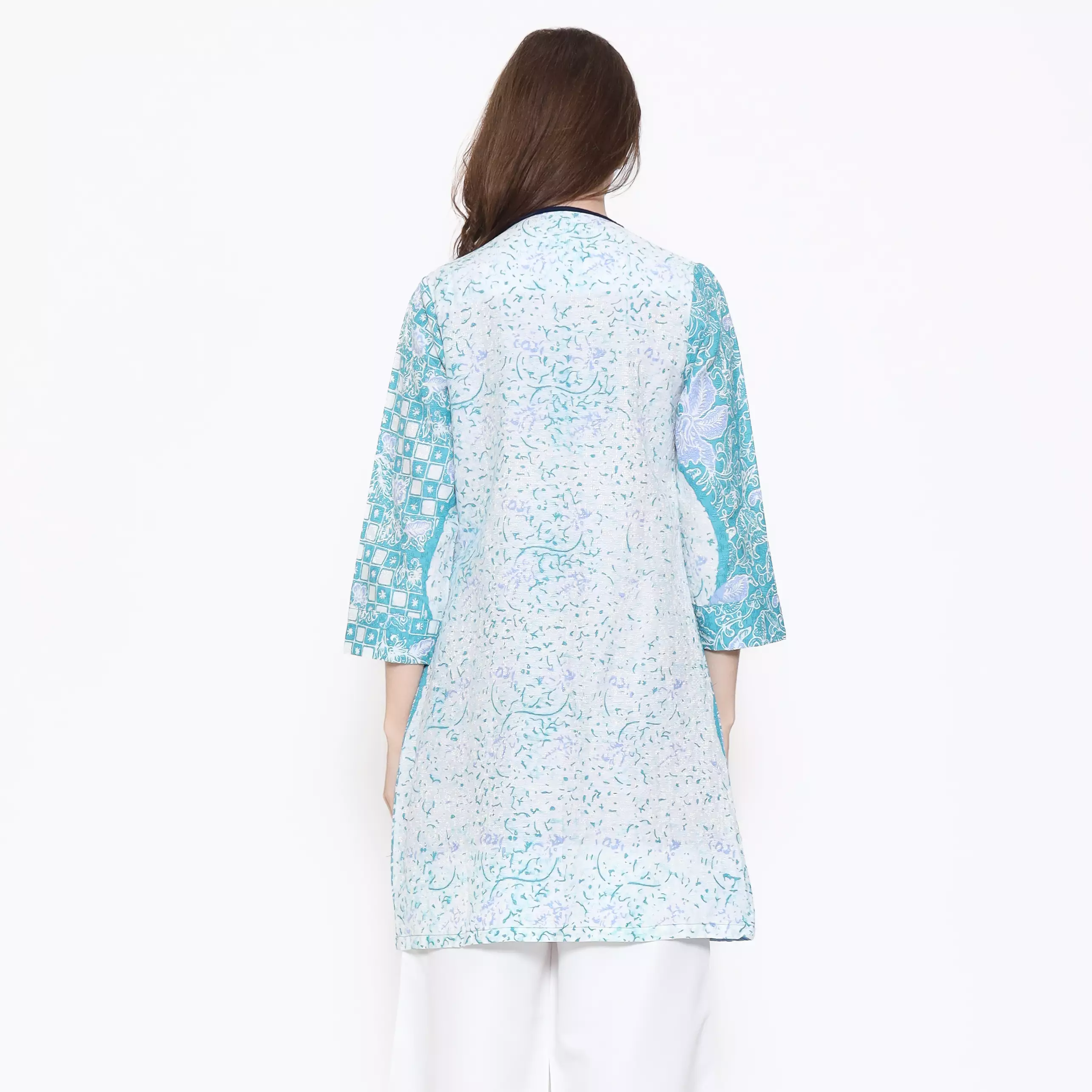 Blazer Batik Wanita - Bhatara Batik Myesha - Atasan Batik Modern Lengan Panjang