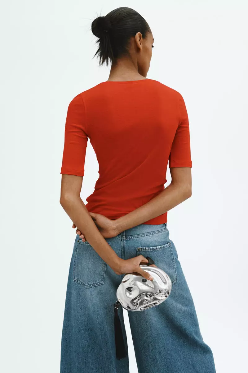 Scoop-neck pima cotton top