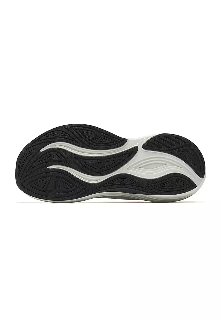 Men PG7 Travel 2s Running Shoes