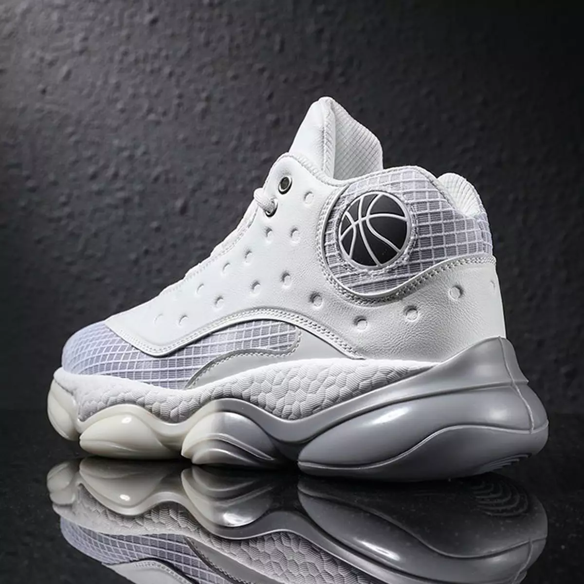 Sepatu Basket Fashionable Pria Sepatu Olahraga Sporty Cowok Q3837