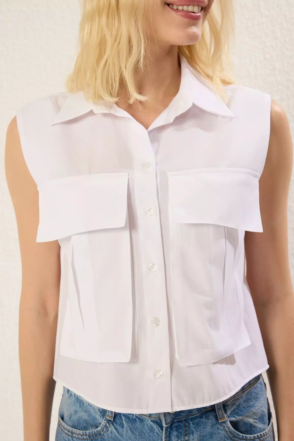 Sleeveless Regular Shirt